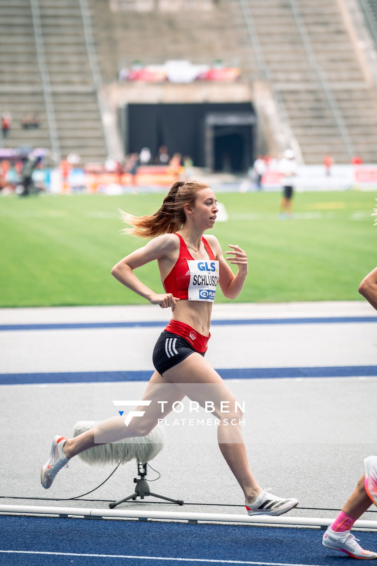 Jana Schluesche (VfL Eintracht Hannover) ueber 800m waehrend der deutschen Leichtathletik-Meisterschaften im Olympiastadion am 25.06.2022 in Berlin
